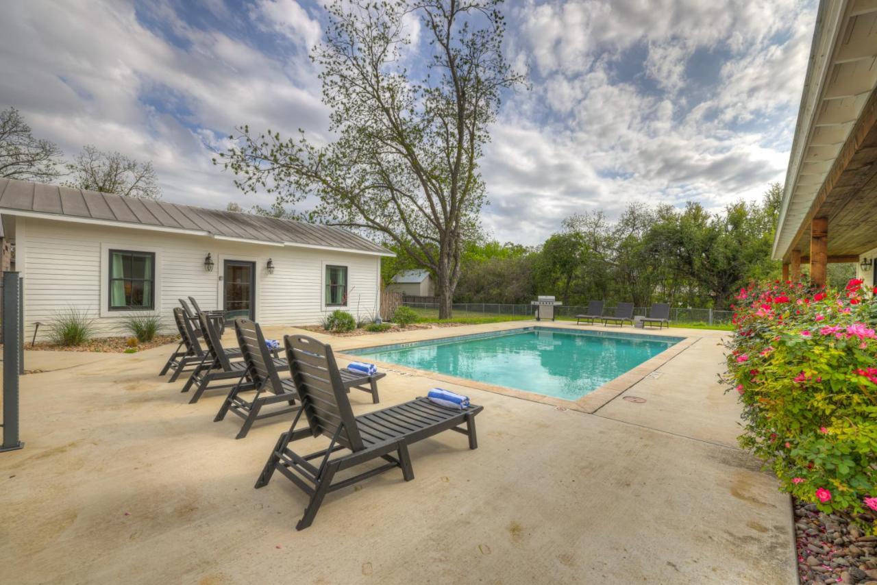Schubert Inn Cottage - Pool - Walk To Main St Fredericksburg Buitenkant foto